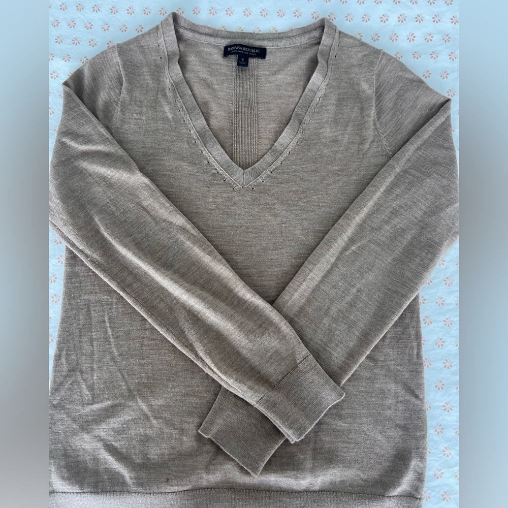 Merino wool, v-neck sweater